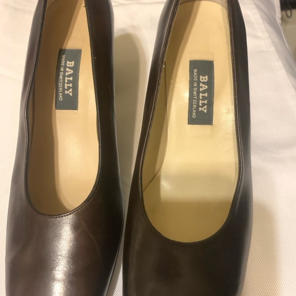 BALLY Brown Women’s 8 LATIFA M
Made in Switzerland
Some Wear on Bottom - Picture 2 of 7